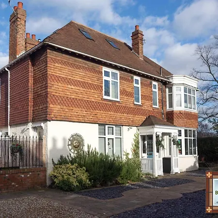 Bed & Breakfast Bentham 4*
