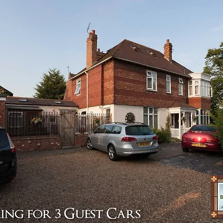 Bentham Bed & Breakfast 4*