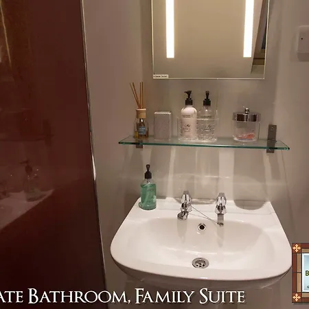 Bed & Breakfast Bentham 4*